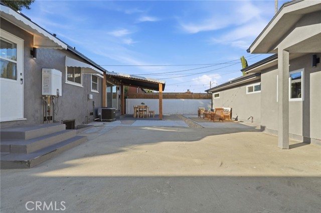 Detail Gallery Image 37 of 74 For 2140 N Rose St, Burbank,  CA 91505 - 5 Beds | 3/1 Baths