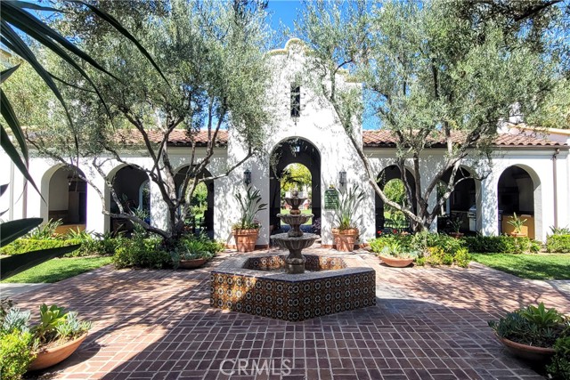 651 E Valencia Street, Anaheim CA: https://media.crmls.org/medias/48bb1b34-895b-410d-b15e-806abab4f1c2.jpg