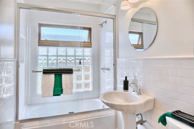 27062 Calle Juanita, Dana Point CA: https://media.crmls.org/medias/48bb480b-8acf-4d15-b4c4-cbffc40c4c3f.jpg