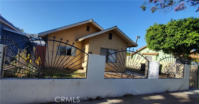 1003 W Myrtle Street, Santa Ana CA: https://media.crmls.org/medias/48bb4d46-1bcb-44fc-acc2-d3098f12ff78.jpg