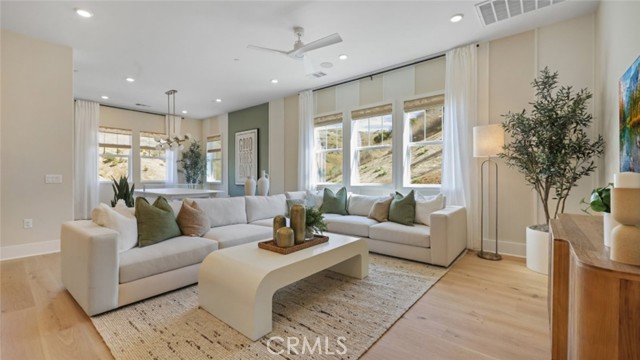 Image 29 of 37 For 21407 Zaca Court