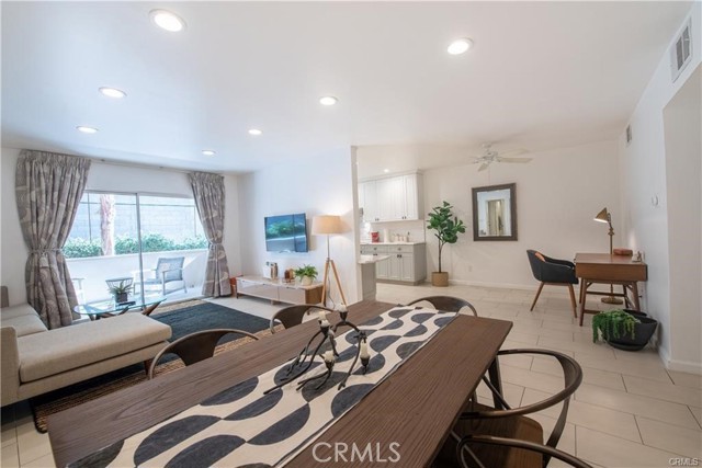 Detail Gallery Image 13 of 31 For 1734 N Fuller Ave #109,  Los Angeles,  CA 90046 - 2 Beds | 2 Baths