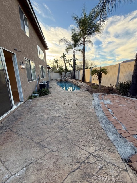 Detail Gallery Image 17 of 18 For 1177 Acapulco, Corona,  CA 92882 - 5 Beds | 2 Baths