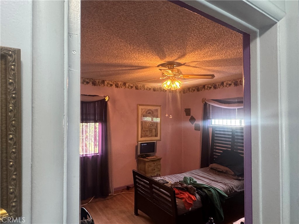 https://media.crmls.org/medias/48bcd57f-892f-48c7-85df-2be874f74986.jpg?preset=X-Large