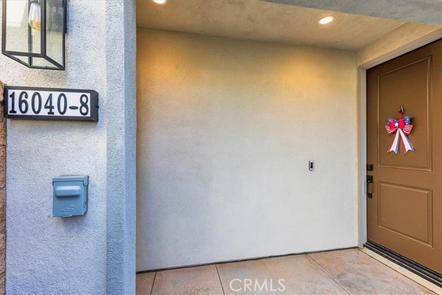 Detail Gallery Image 2 of 54 For 16040 Jamie Ln #8,  Fontana,  CA 92336 - 3 Beds | 2 Baths