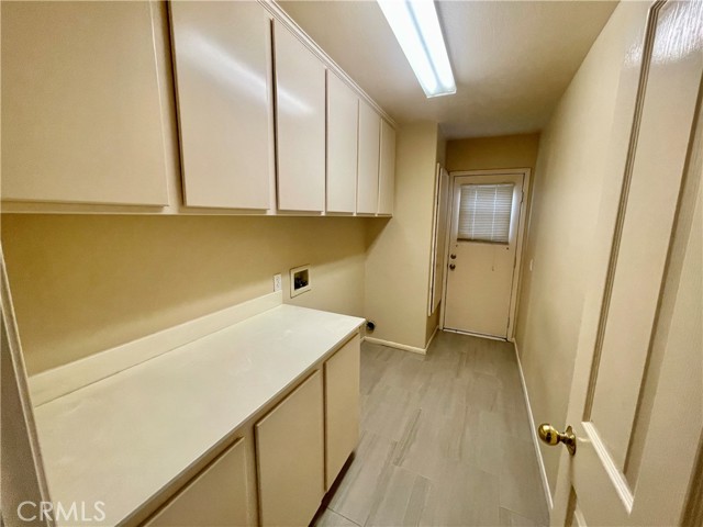 Detail Gallery Image 10 of 19 For 16376 Skyridge Dr, Riverside,  CA 92503 - 4 Beds | 3 Baths