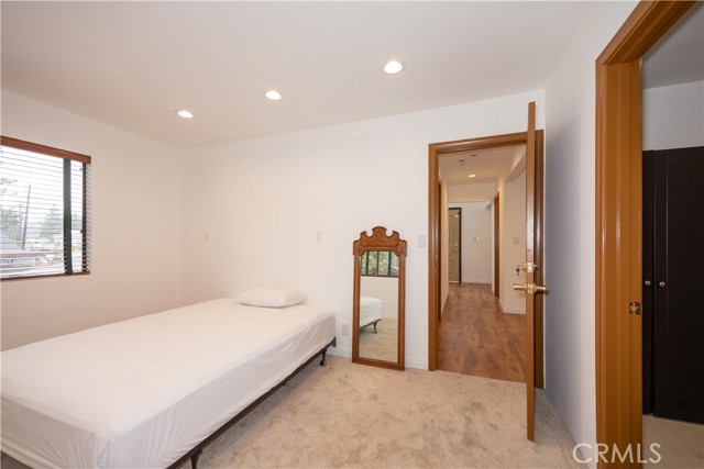 Detail Gallery Image 19 of 31 For 1016 W. Big Bear Blvd, Big Bear City,  CA 92315 - 3 Beds | 2/1 Baths