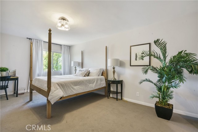 Detail Gallery Image 13 of 28 For 10707 Camarillo St #317,  Toluca Lake,  CA 91602 - 3 Beds | 2 Baths