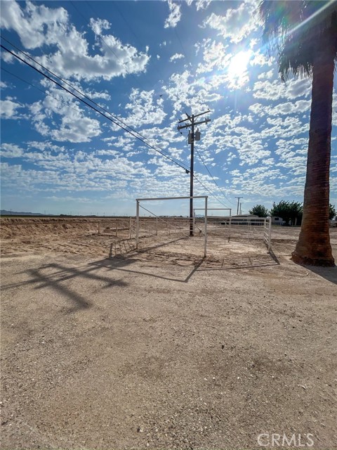 Detail Gallery Image 35 of 41 For 2153 Florence Blvd., Blythe,  CA 92225 - 4 Beds | 3 Baths