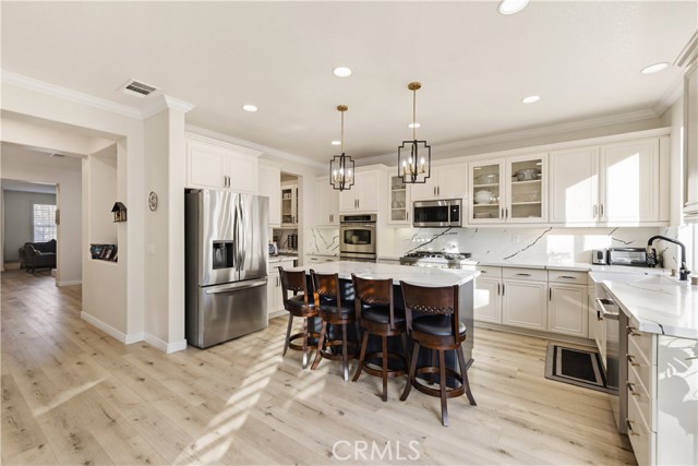 Detail Gallery Image 15 of 75 For 19721 Mathilde, Saugus,  CA 91350 - 5 Beds | 4 Baths