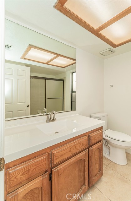 712 E Magill Avenue, Fresno CA: https://media.crmls.org/medias/48bfd614-6d83-43d4-b42e-5dab2ea4ebba.jpg