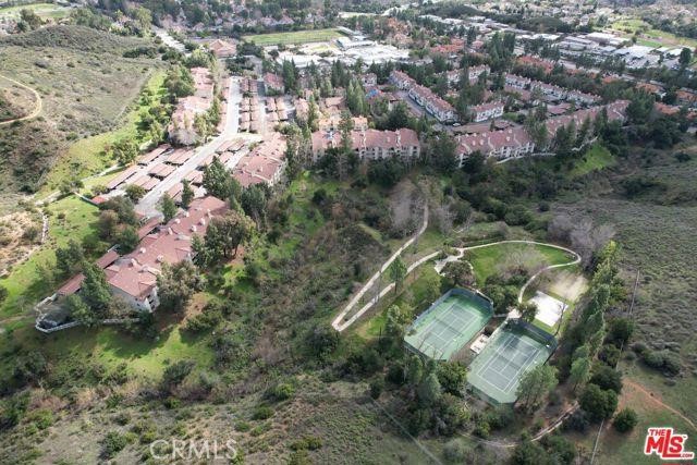 5805 Oak Bend Lane, Oak Park CA: https://media.crmls.org/medias/48c0060b-8412-4fec-a590-0f6669d03ae0.jpg