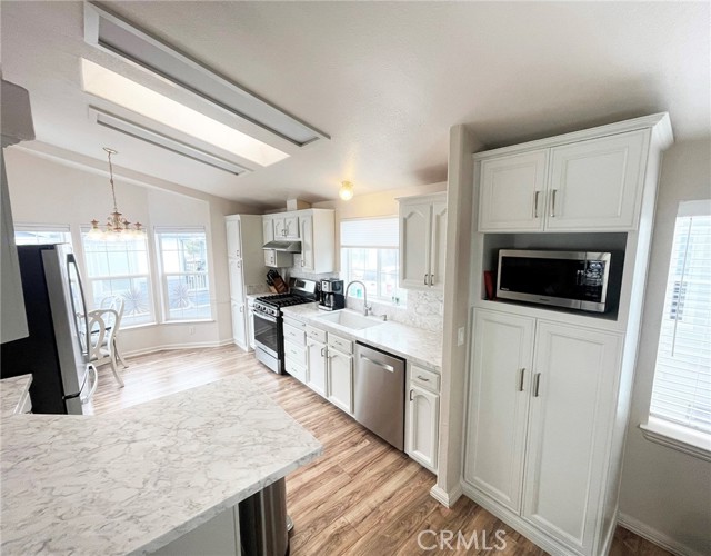 Detail Gallery Image 9 of 29 For 1537 White Pine #48,  Morro Bay,  CA 93442 - 3 Beds | 2 Baths