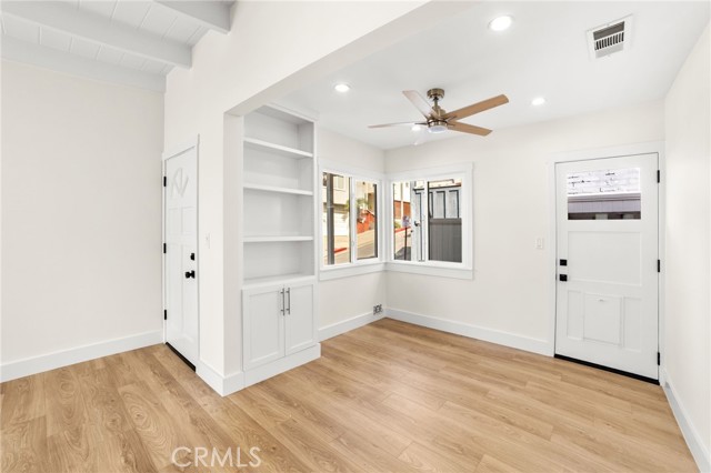 Detail Gallery Image 6 of 28 For 112 36th, Manhattan Beach,  CA 90266 - 3 Beds | 1 Baths