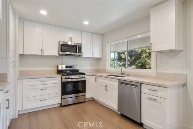204 N La Paloma Avenue, San Jacinto CA: https://media.crmls.org/medias/48c05dd9-8520-44d0-9530-04cb291872e1.jpg