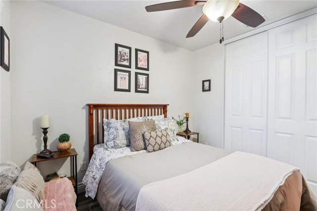 6691 Lindbergh Avenue, Fontana CA: https://media.crmls.org/medias/48c0ea98-0579-4eec-8149-b2f618e26e11.jpg