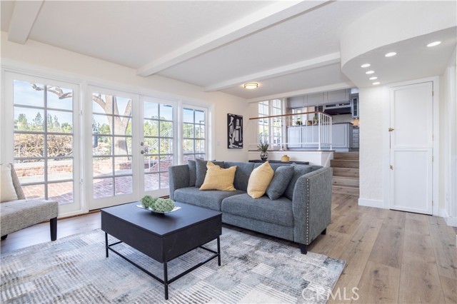 Detail Gallery Image 8 of 43 For 11357 Yolanda Ave, Porter Ranch,  CA 91326 - 5 Beds | 3 Baths