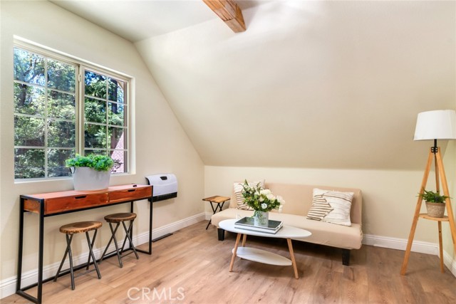 901 Ca-173, Lake Arrowhead CA: https://media.crmls.org/medias/48c162a5-83bf-4aea-b80e-95719e51dcc8.jpg