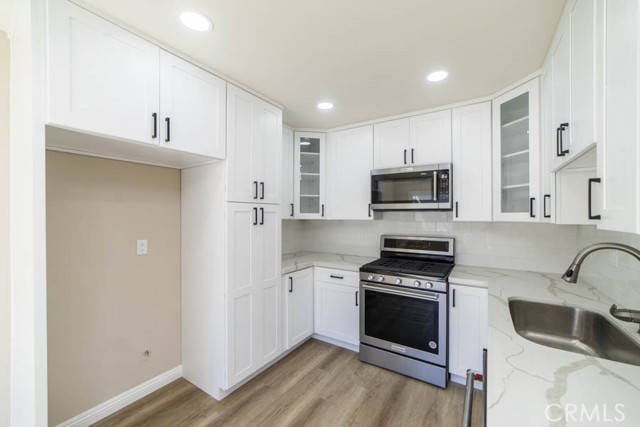 Detail Gallery Image 4 of 29 For 15 Stonepine, Irvine,  CA 92604 - 3 Beds | 2 Baths