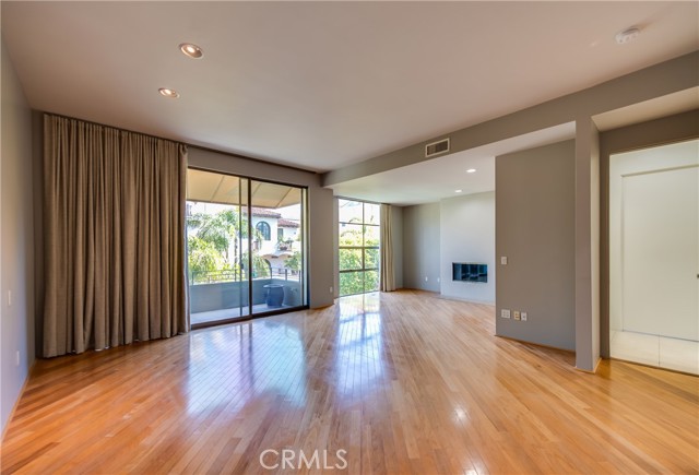 Detail Gallery Image 44 of 75 For 143 Union Jack Mall, Marina Del Rey,  CA 90292 - 5 Beds | 5/2 Baths