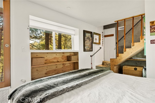 Detail Gallery Image 34 of 46 For 999 Mercury Way, Crestline,  CA 92325 - 4 Beds | 3/1 Baths