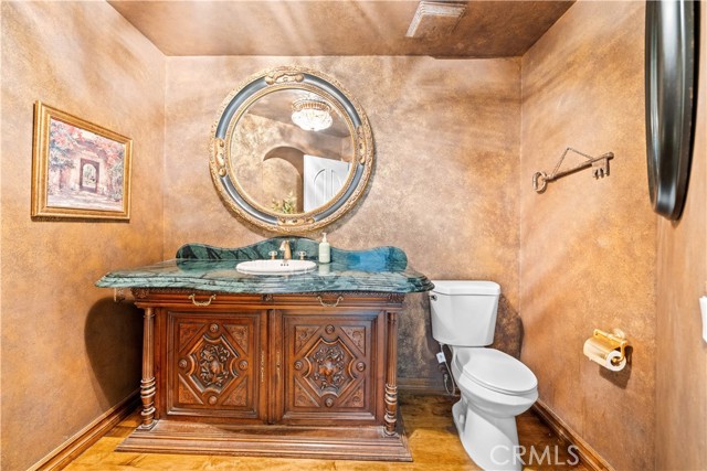 Detail Gallery Image 8 of 74 For 1161 N Coyote, Orange,  CA 92869 - 5 Beds | 5/1 Baths