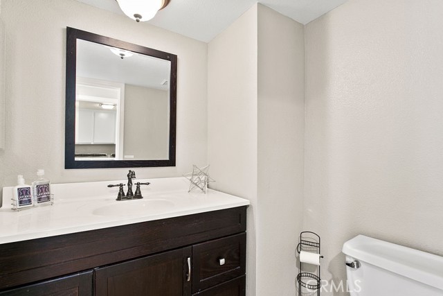 Detail Gallery Image 12 of 44 For 26625 Dorothea, Mission Viejo,  CA 92691 - 3 Beds | 2/1 Baths