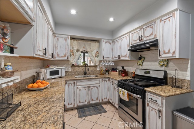 Detail Gallery Image 5 of 30 For 26174 Orchid Dr, Highland,  CA 92346 - 3 Beds | 2 Baths