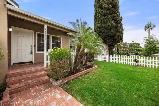 Detail Gallery Image 5 of 32 For 1229 Central Ave, Fullerton,  CA 92831 - 2 Beds | 1 Baths