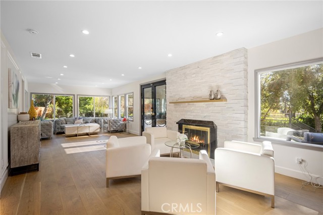 Detail Gallery Image 5 of 70 For 2065 E Altadena, Altadena,  CA 91001 - 7 Beds | 9 Baths