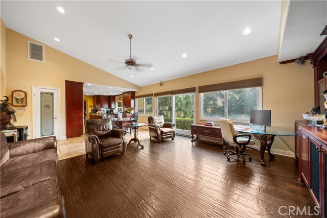 Detail Gallery Image 27 of 66 For 607 West, La Habra Heights,  CA 90631 - 5 Beds | 4 Baths