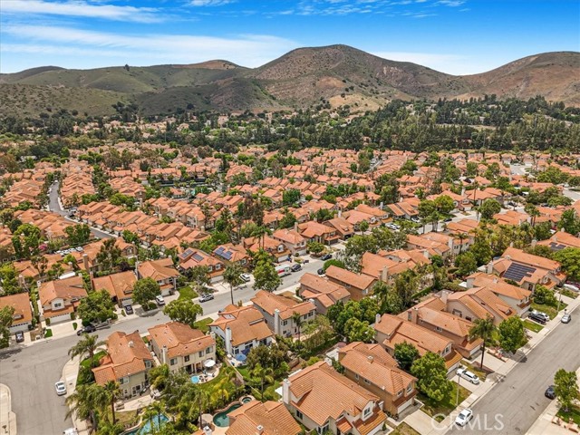 Image 49 of 52 For 450 Pesaro Street