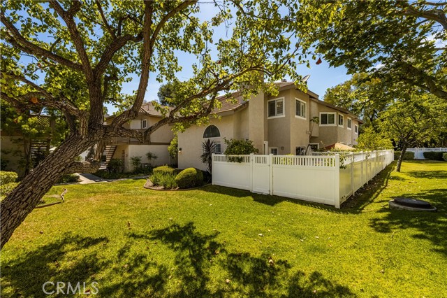 24343 Landover Road, Laguna Hills CA: https://media.crmls.org/medias/48c54804-5af0-4258-8da0-050fabdaf621.jpg