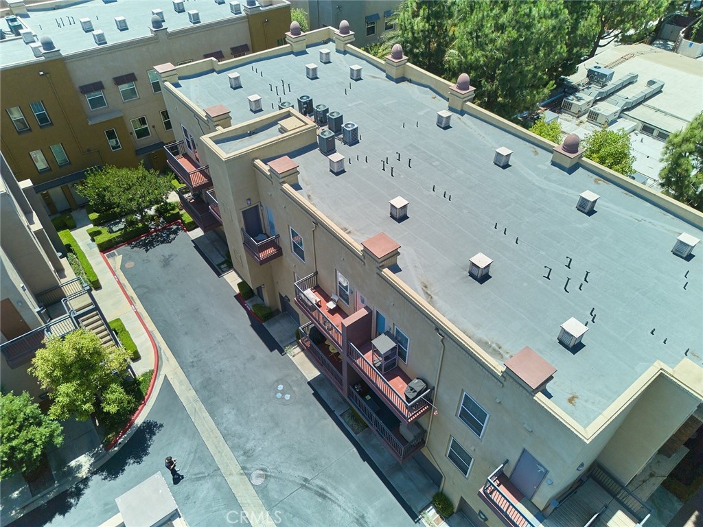 https://media.crmls.org/medias/48c61eb6-a787-4438-b821-ca0367c05563.jpg?preset=X-Large