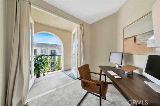 Detail Gallery Image 1 of 50 For 2458 Watermarke Pl, Irvine,  CA 92612 - 1 Beds | 1 Baths