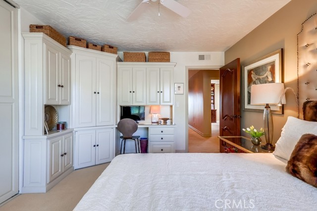 6048 Lido Lane, Long Beach CA: https://media.crmls.org/medias/48c6f214-ba0e-47ce-9f66-23d45be05731.jpg