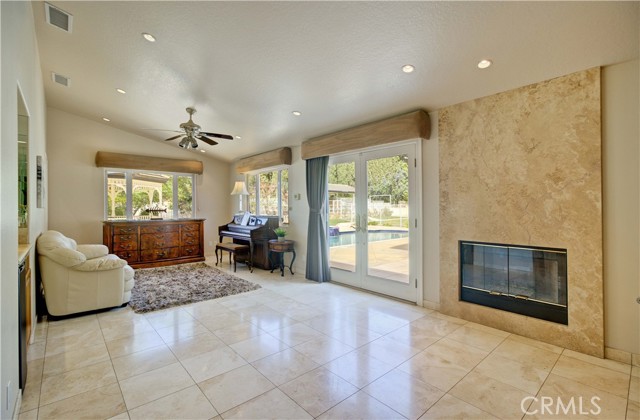 Detail Gallery Image 13 of 42 For 5821 Blueberry St, Yorba Linda,  CA 92886 - 8 Beds | 5/1 Baths