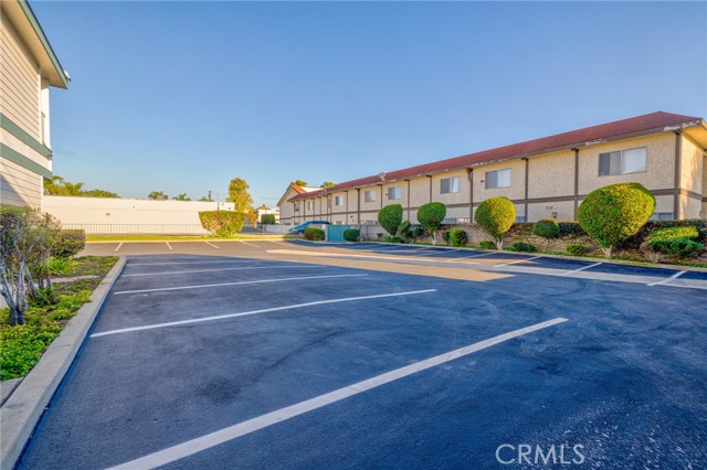 Image 48 of 52 For 16336 Whittier