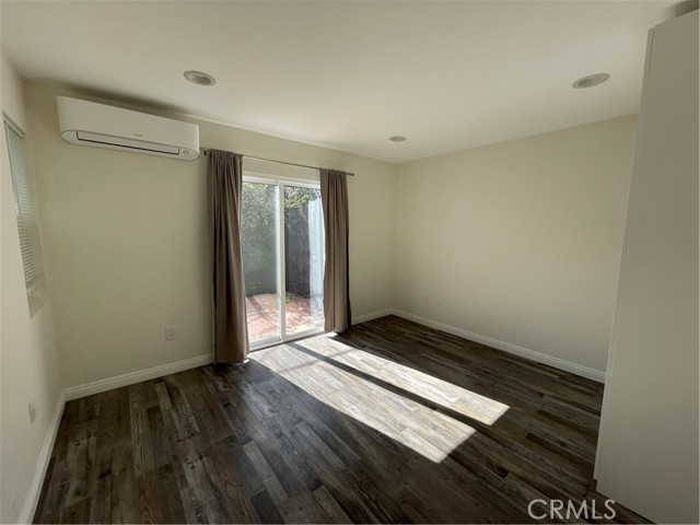 Detail Gallery Image 11 of 14 For 22018 Martinez St, Woodland Hills,  CA 91364 - 1 Beds | 1 Baths