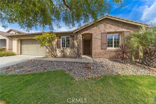 Detail Gallery Image 2 of 46 For 31686 Leather Wood, Winchester,  CA 92596 - 3 Beds | 3 Baths