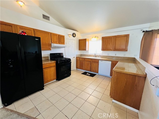 Detail Gallery Image 9 of 20 For 74679 Sunrise Dr, Twentynine Palms,  CA 92277 - 3 Beds | 2 Baths