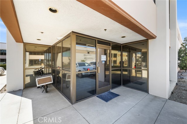 620 S Magnolia Avenue, Ontario CA: https://media.crmls.org/medias/48c932f0-5f22-4100-8e67-33a018ac81f3.jpg