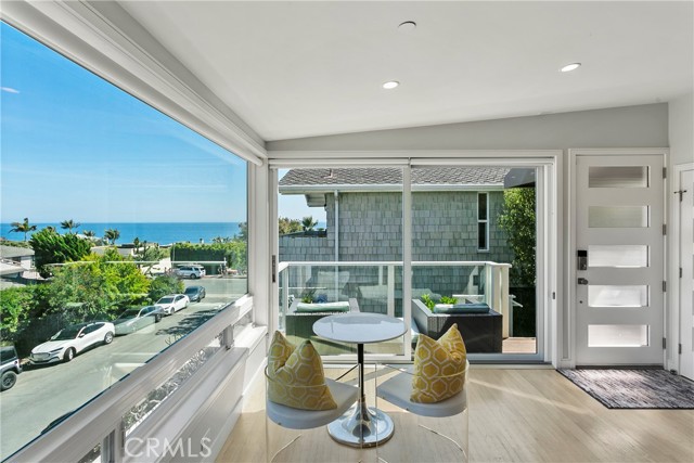 166 Fairview Street, Laguna Beach CA: https://media.crmls.org/medias/48ca8b84-caa5-40a5-8ab9-401a20983c3a.jpg