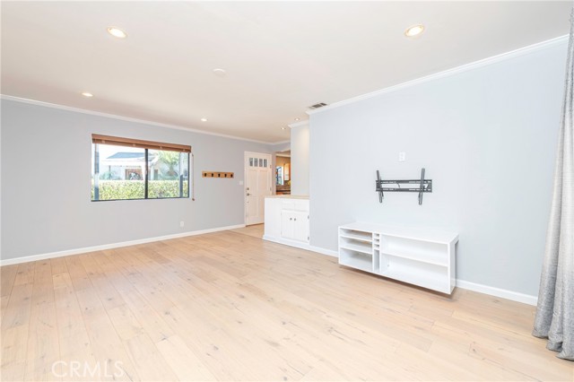 Detail Gallery Image 14 of 19 For 2306 Ruhland Ave #B,  Redondo Beach,  CA 90278 - 3 Beds | 2 Baths