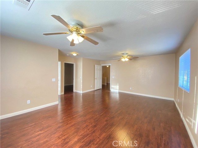708 Hillview Street, Beaumont CA: https://media.crmls.org/medias/48caea79-781a-4d57-9d7f-ff3445e26ea4.jpg