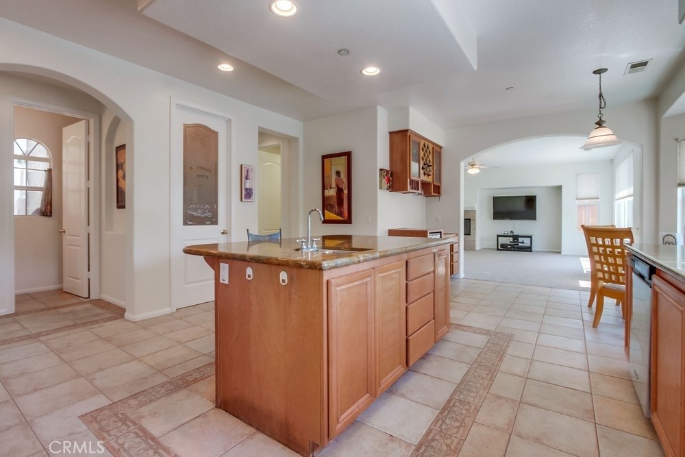 MLS #OC25182167 img 16