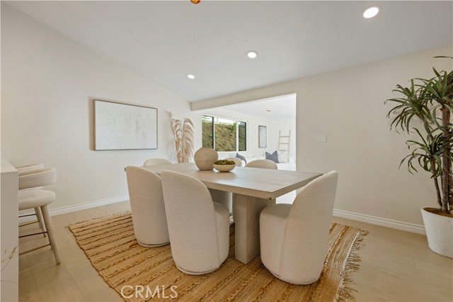 Detail Gallery Image 3 of 28 For 18640 Kimbrough St, Canyon Country,  CA 91351 - 3 Beds | 2 Baths