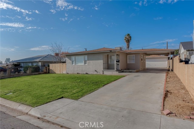 Detail Gallery Image 2 of 27 For 1660 Camino Sierra, Bakersfield,  CA 93306 - 3 Beds | 2 Baths