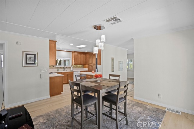 Detail Gallery Image 14 of 39 For 1440 Ridgemont Way, Corona,  CA 92880 - 2 Beds | 2 Baths