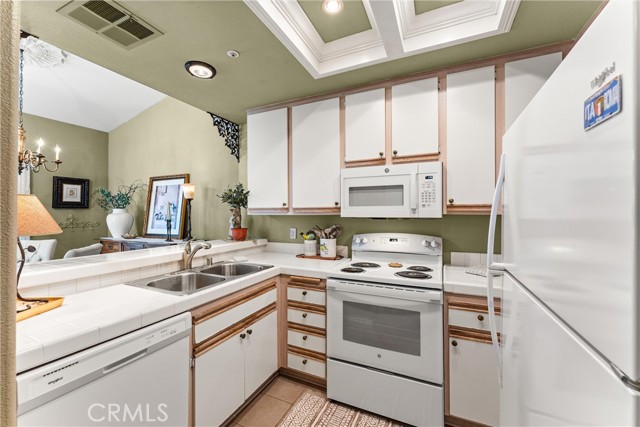 Detail Gallery Image 13 of 29 For 2960 Champion Way #709,  Tustin,  CA 92782 - 2 Beds | 2 Baths